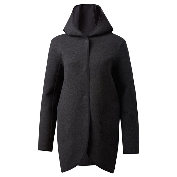 lululemon City Bound Wrap *Reversible* - Picture 2 of 13